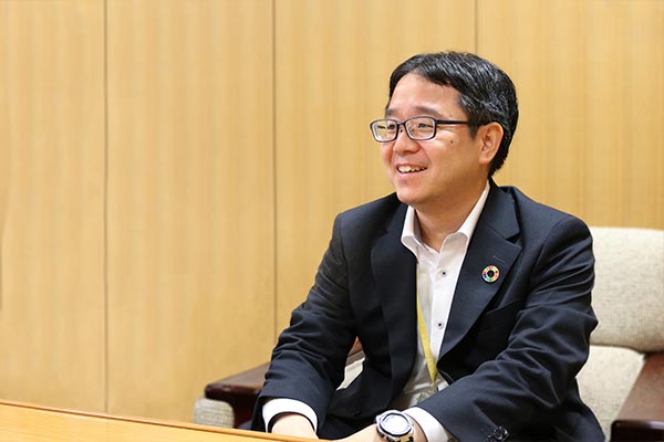 若月 辰徳 氏