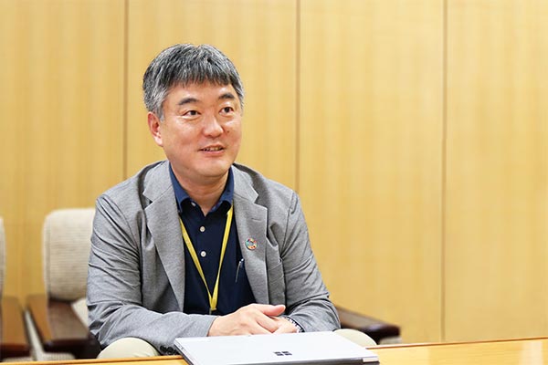 若杉 俊輔 氏